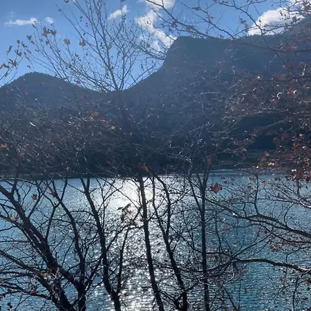 The House Feneos בקתה Archaia Feneos