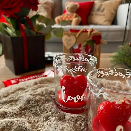 בקתה The House Feneos