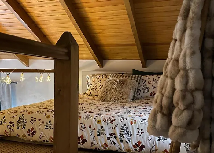 The House Feneos Шале